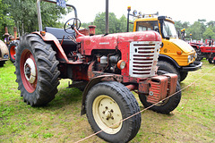 Oldtimerfestival Ravels 2013 – Belarus tractor