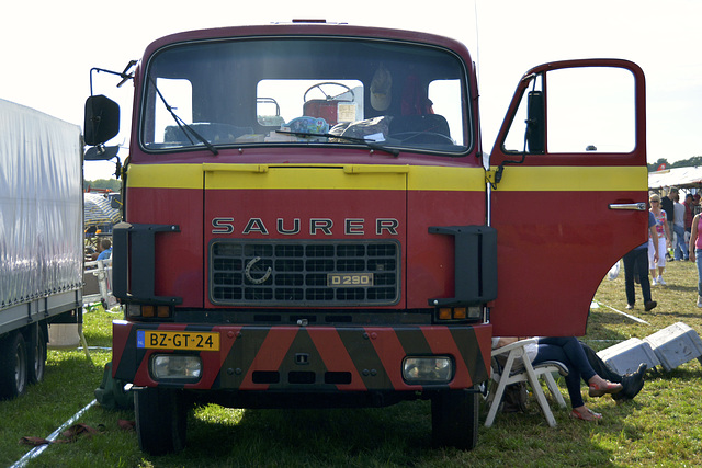Oldtimerfestival Ravels 2013 – 1979 Saurer D290F 4x2