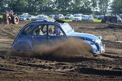 Oldtimerfestival Ravels 2013 – Citroën 2cv