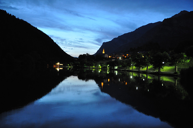 le Lauzet, lac la nuit