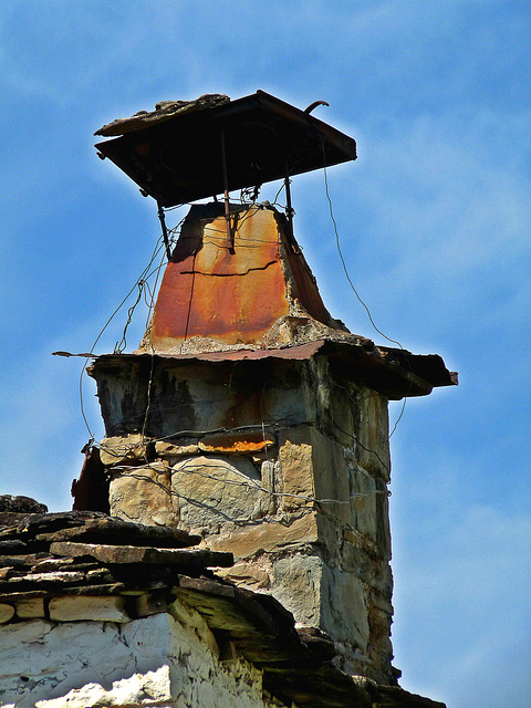 Quirky Chimney (Fake HDR)