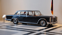 Louwman Museum – 1972 Mercedes-Benz 600 Pullman