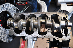 Rebuilding a Mercedes-Benz OM616 engine – Crankshaft in place