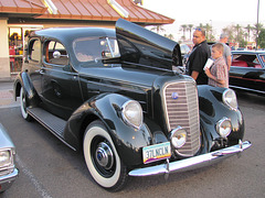 1937 Lincoln V-12