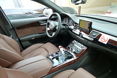 United Arab Emirates 2013 – Audi A8 Long dashboard
