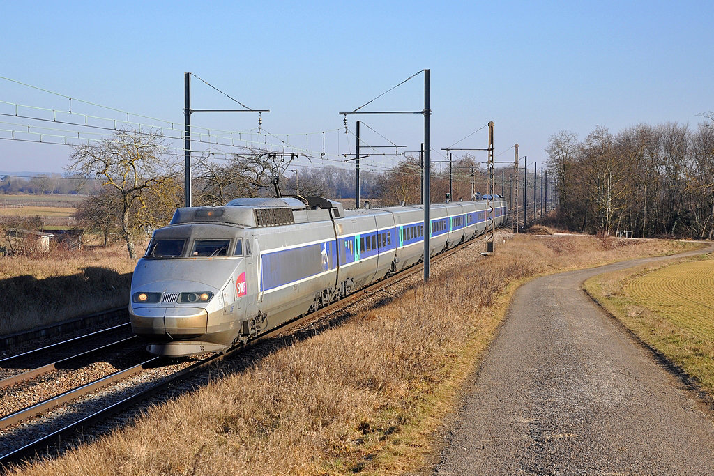 TGV Sud-Est à Morey-Saint-Denis