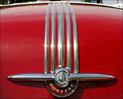 1954 Pontiac Convertible 00 20110529