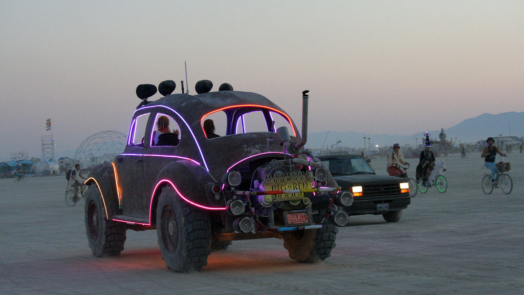 Camp Walter's VW Bug On The Night Of The Temple Burn (4753)