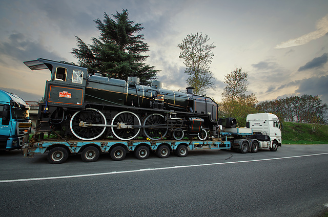 convoi exceptionnel locomotive