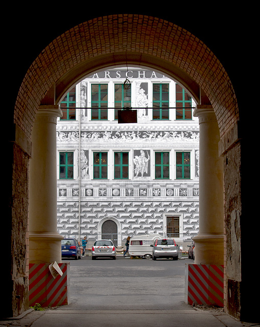 Eingang in den großen Schlosshof