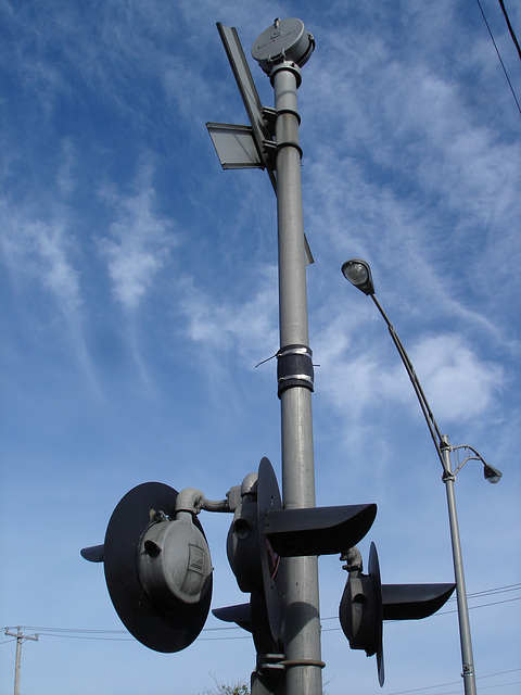 Lampadaie ferroviaire / Lámpara ferrocarril / Rail street lamp.