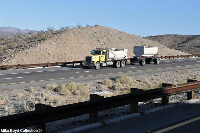 star nursery pb 378 dump trk trailer us93 willow beach az 07'14 star nursery pb 378 dump trk trailer us93 willow beach az 07'14