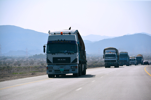 Oman 2013 – Lorries