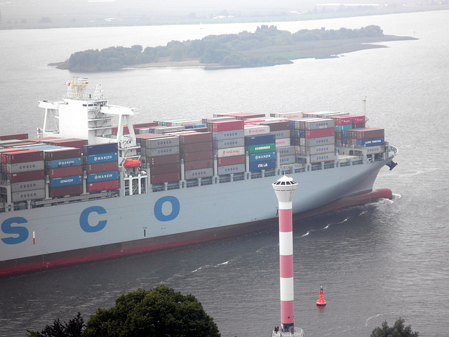 Containerschiff  COSCO  BELGIUM