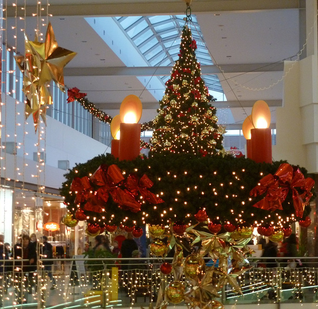 Weihnachtlich geschmückt im Kaufpark Nickern / Dresden