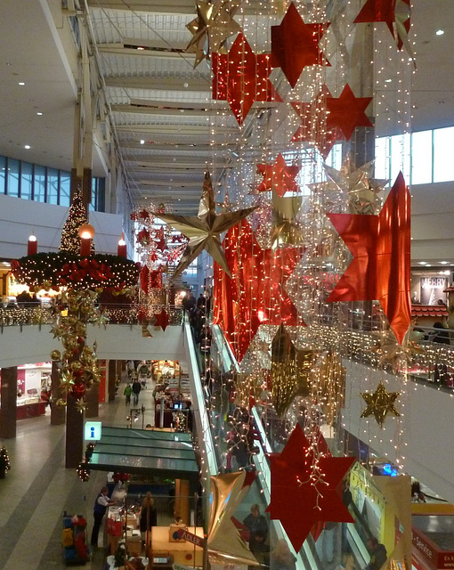 Weihnachtlich geschmückt im Kaufpark Nickern / Dresden