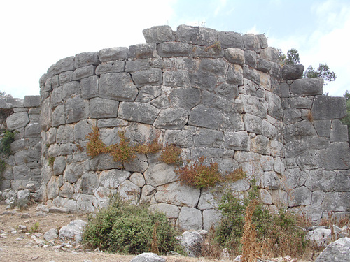 Amazing Polygonal Stone Work