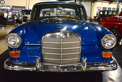 Sharjah 2013 – Sharjah Classic Cars Museum – Mercedes-Benz 190