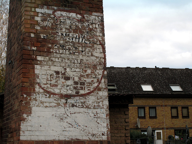 Meanwhile Gardens Ghostsign