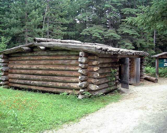 DSCF4249 Logging Camp log cabin reconstruction
