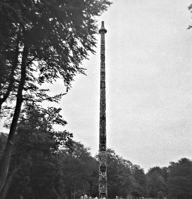 Image161a Totem Pole at Virginia Water