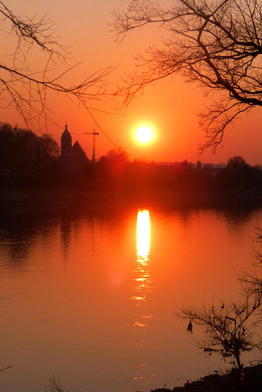 Sonnenuntergang im Elbtal über Pirna
