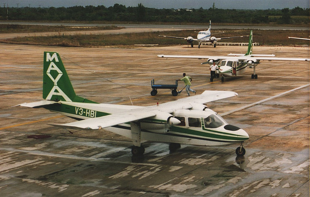 V3-HBI at Belize - 2 January 1991