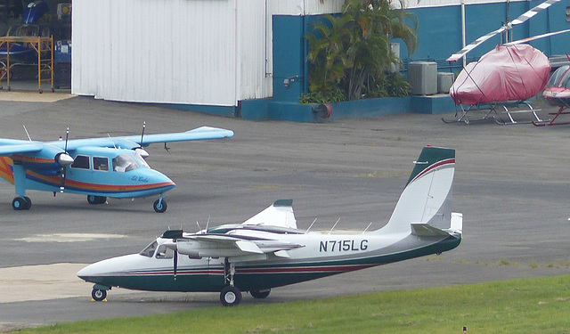 N715LG at Isla Grande - 8 March 2014