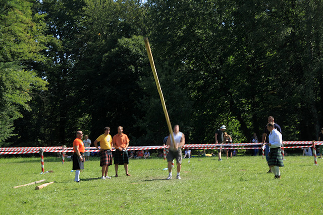 caber tossing 1