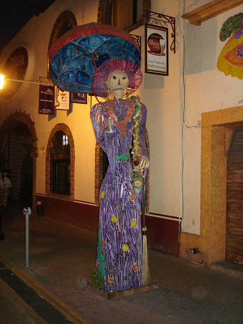 Beer and umbrella / Bière et parapluie.