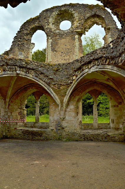 Waverley Abbey ruins - Lay Brothers Refectory 2014
