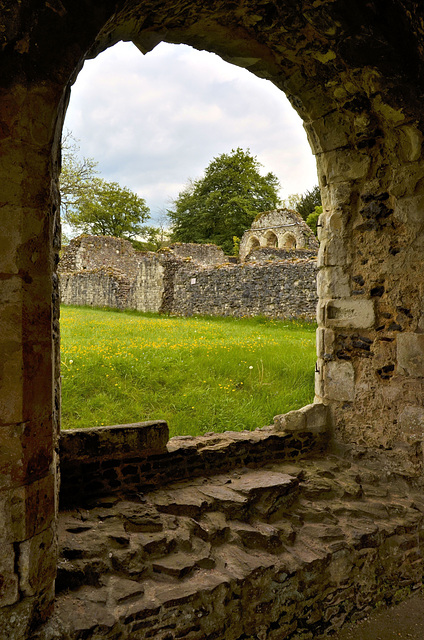Waverley Abbey ruins - window opening 2014