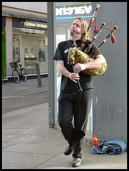 Oxford bagpipe busker