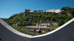 BESANCON: La Citadelle depuis la passerelle De Chardonnet.