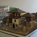 Musée ethnologique : maquette de maison macédonienne, 1