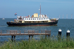 MS Friesland bij Medemblik