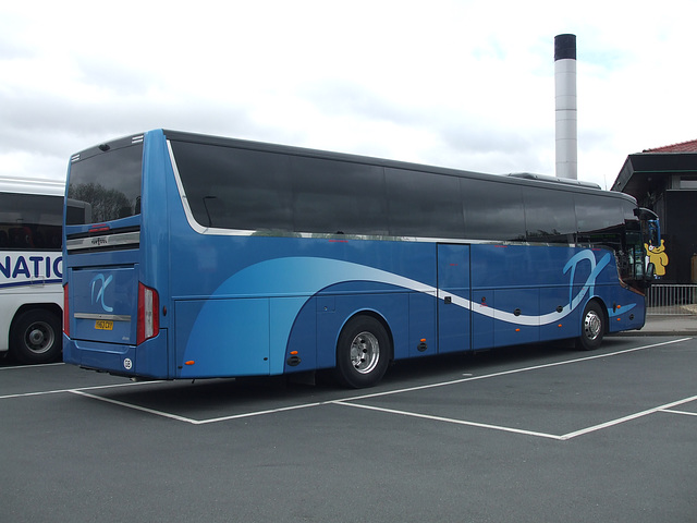DSCF4975 Luxury Transport YH63 EXY near Oxford - 11 May 2014