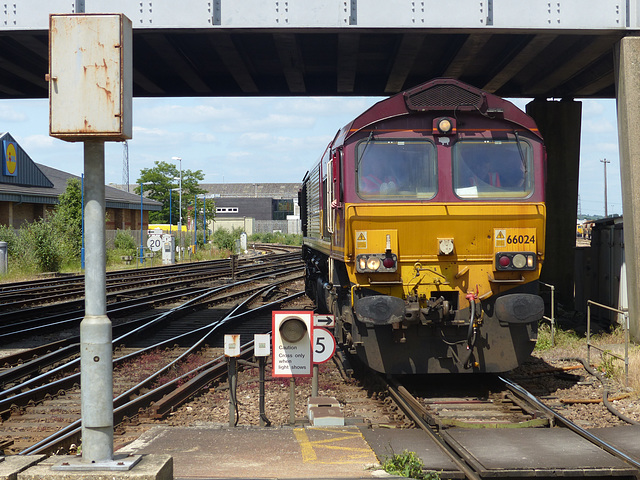 Class 66 at Work (3) - 12 June 2014