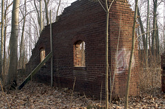 Lincoln Brick Ruin