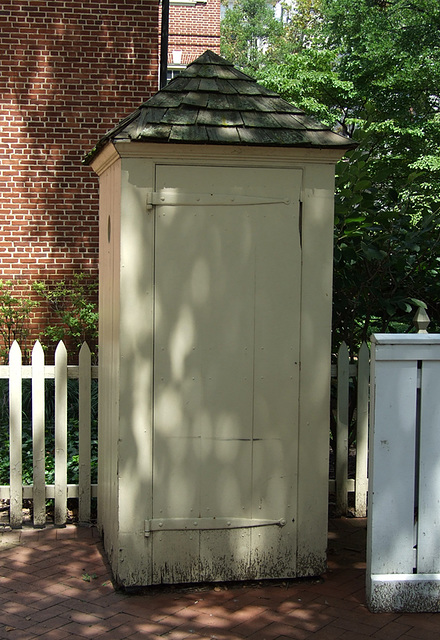 Outhouse in Philadelphia, August 2009