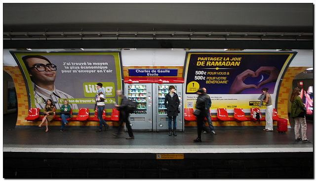 Metro Charles de Gaulle Etoile