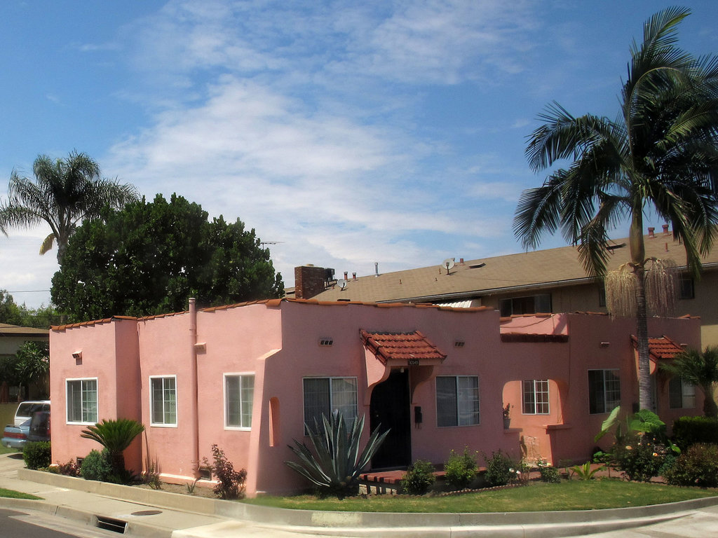 Pink Apartments (0287)