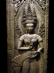 Angkor un bas-relief au musée Guimet