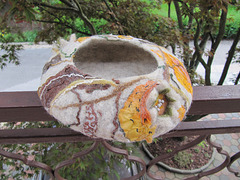 hand felted pod brown/yellow