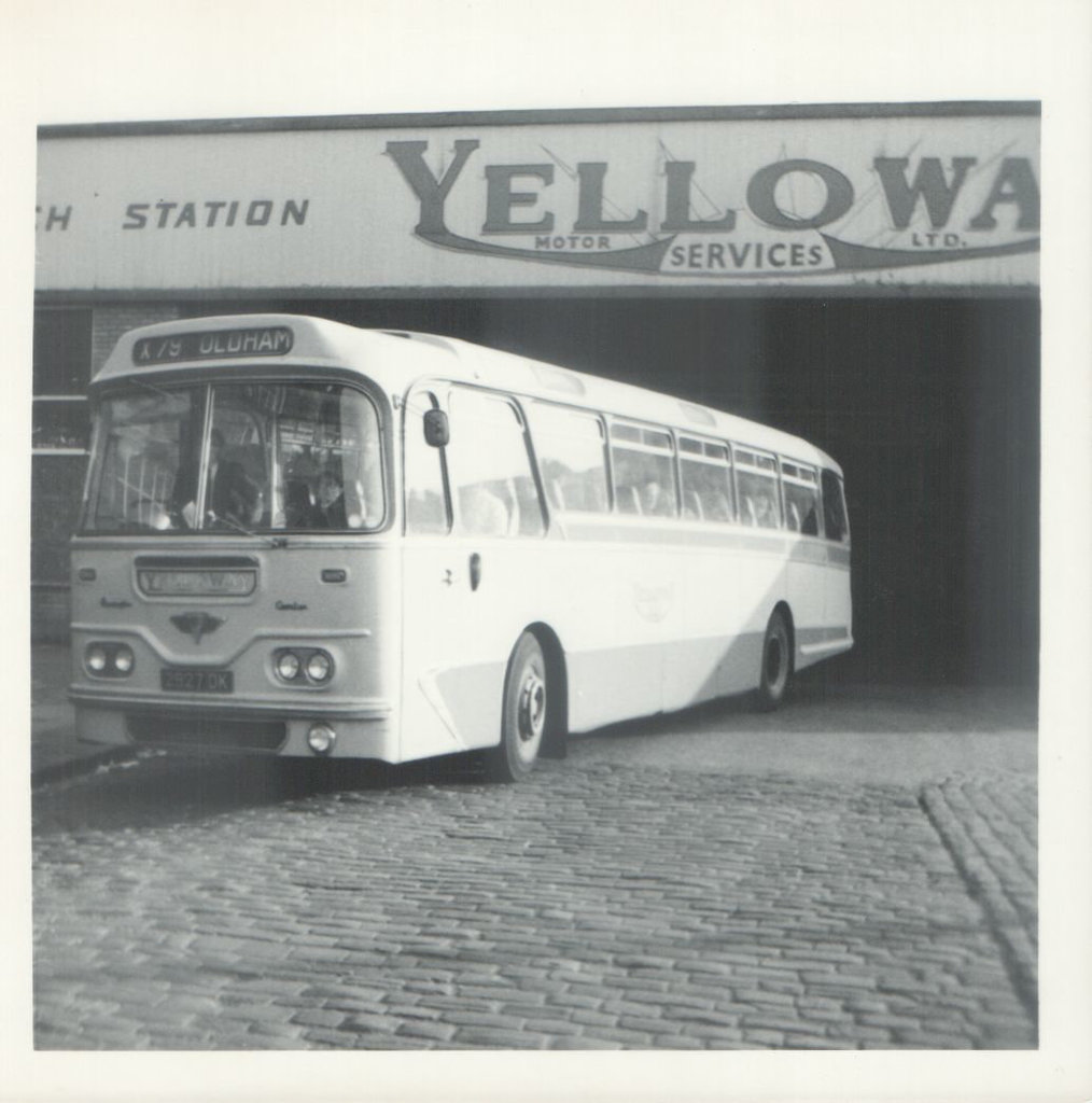 Yelloway 2927 DK in Rochdale - 26 Oct 1971