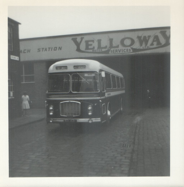 Royal Blue (WNOC) 2387  (RDV 413H)  leaving Rochdale - 19 Sep 1970