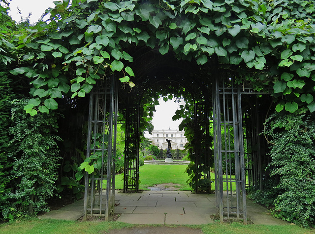 st. john's lodge gardens, regents park, london