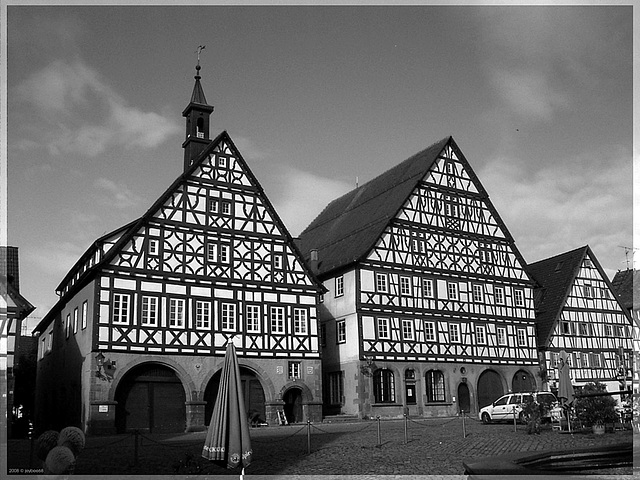 Dornstetten - Marktplatz mit Rathaus und Gasthaus Ochsen [PiP]