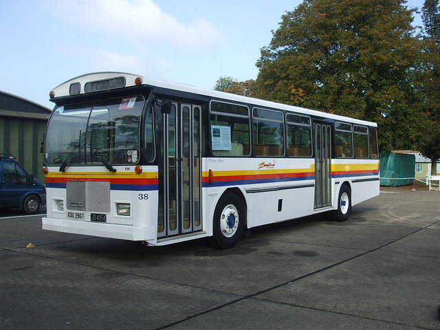 DSCF6003 Bayline Coaches, New Zealand JD 4954 (British registration XOU 396T)
