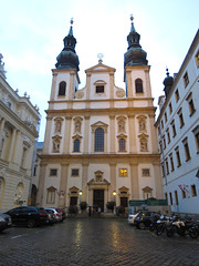 Vienne : Dr-Ignaz-Seipel Platz, église jésuite.